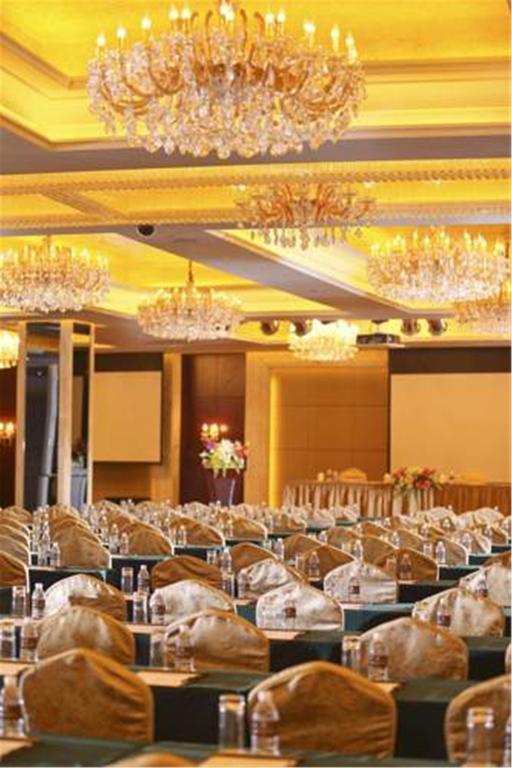 Royal International Hotel Shanghai - Pudong International Airport Εξωτερικό φωτογραφία